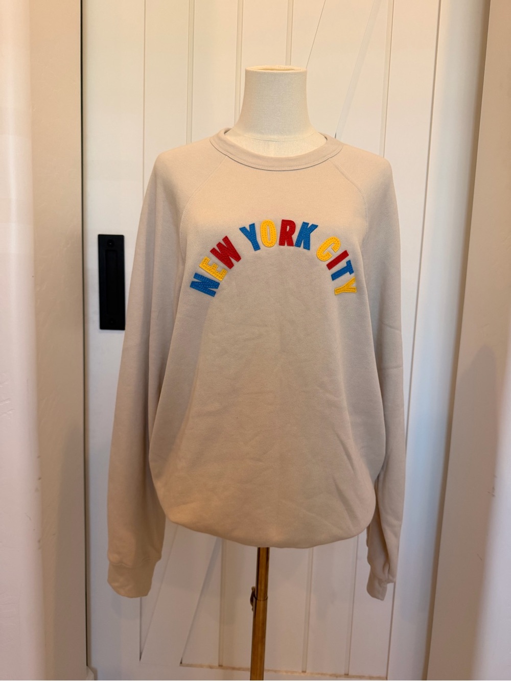 Starbucks Reserve NYC Crewneck Sweatshirt size medium